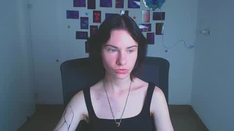 Snapshot of emmi_rossum chatting on May 7, 2026, 11:26 am Emmi online show from May 7, 2026, 11:26 am