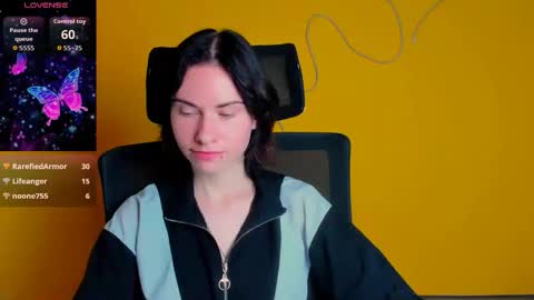 Snapshot of emmi_rossum chatting on May 11, 2026, 4:04 pm Emmi online show from May 11, 2026, 4:04 pm