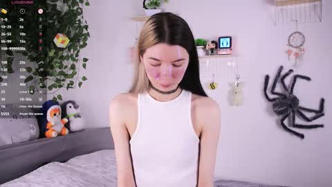 emmie_everly online show from November 30, 2025, 12:09 pm