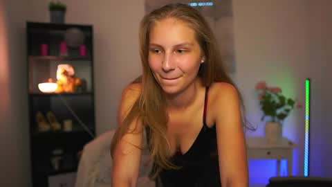 Emmie online show from June 10, 2026, 1:32 pm