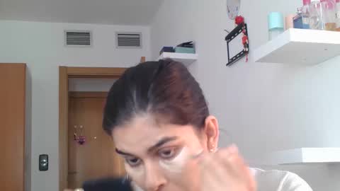 emmie online show from October 27, 2025, 8:51 am