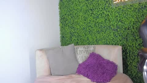 Snapshot of emmiily_z chatting on January 24, 2025, 8:00 pm Emmiily online show from January 24, 2025, 8:00 pm