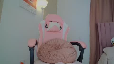 emmily online show from October 13, 2025, 7:58 pm