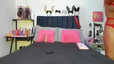 Snapshot of emmily_giraldo chatting on February 3, 2026, 12:32 pm online show from February 3, 2026, 12:32 pm