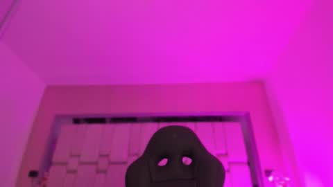    online show from October 15, 2025, 11:43 am