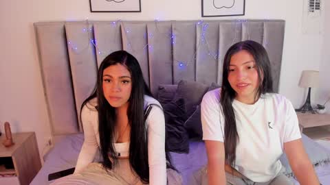 Emily  Laila  online show from January 16, 2025, 3:46 pm