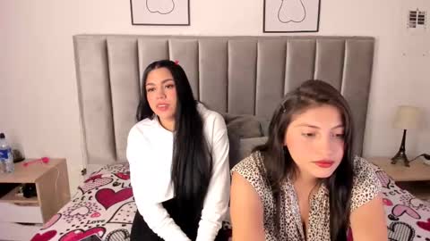 Emily  Laila  online show from March 4, 2025, 1:38 pm