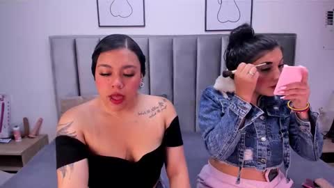 Emily  Laila  online show from October 9, 2025, 12:14 pm