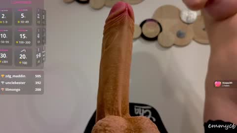 Em online show from January 19, 2025, 1:00 am