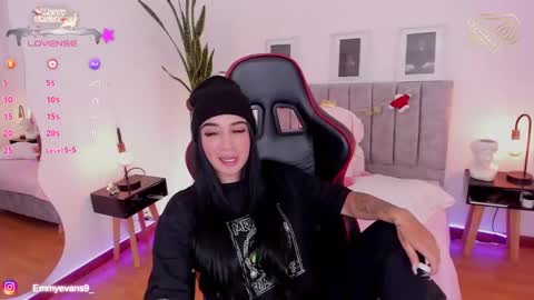 Emmy Evans  online show from December 16, 2024, 7:21 pm