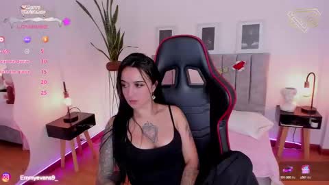 Emmy Evans  online show from December 17, 2024, 7:26 pm