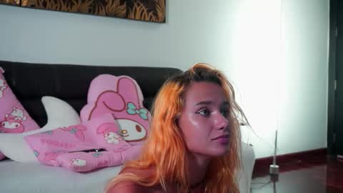 Snapshot of emmyfoxxofficial chatting on March 17, 2026, 4:54 pm Emmylie online show from March 17, 2026, 4:54 pm