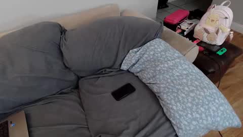 EmoDream1998 online show from March 12, 2025, 1:58 am