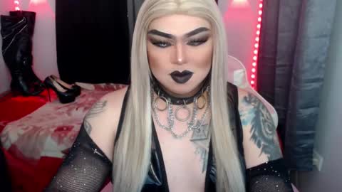 Snapshot of empressmichellexx chatting on February 25, 2026, 3:05 am Mistress Michelle online show from February 25, 2026, 3:05 am