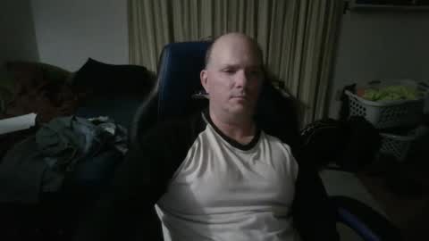 Snapshot of emsguy1 chatting on October 7, 2025, 4:20 am Matt online show from October 7, 2025, 4:20 am