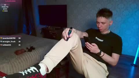 emveeboy96 online show from May 16, 2026, 9:35 pm