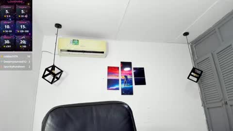 Snapshot of emy_0 chatting on December 27, 2024, 6:14 am Emy online show from December 27, 2024, 6:14 am