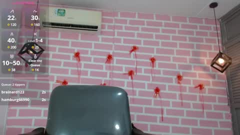 Snapshot of emy_0 chatting on February 20, 2025, 8:25 pm Emy online show from February 20, 2025, 8:25 pm