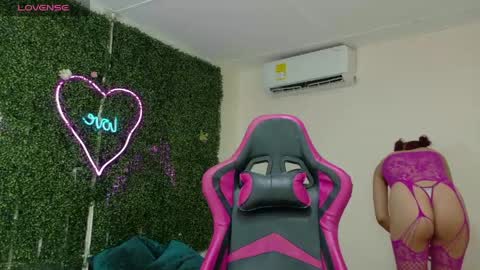 Emy online show from March 20, 2026, 3:28 pm