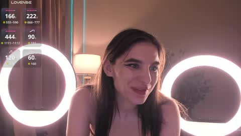emy__angel online show from April 7, 2026, 12:44 am