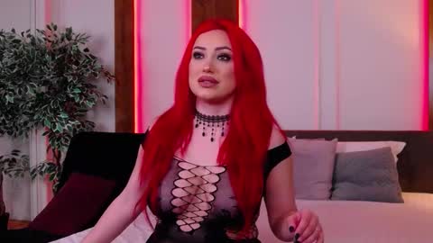 Snapshot of emyhilton_ chatting on February 19, 2026, 6:53 am Emy online show from February 19, 2026, 6:53 am