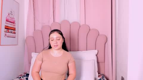 Snapshot of emymorgan chatting on November 16, 2025, 12:55 pm emymorgan online show from November 16, 2025, 12:55 pm