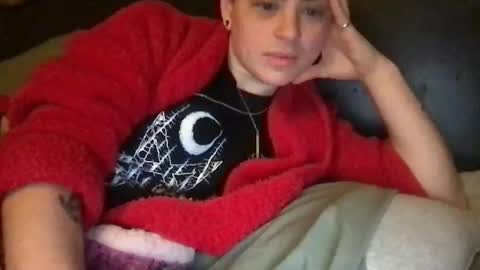 Snapshot of enbythrob chatting on February 5, 2026, 7:57 am enbythrob online show from February 5, 2026, 7:57 am