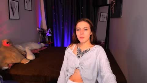 enchanted_bella online show from November 6, 2025, 2:07 pm