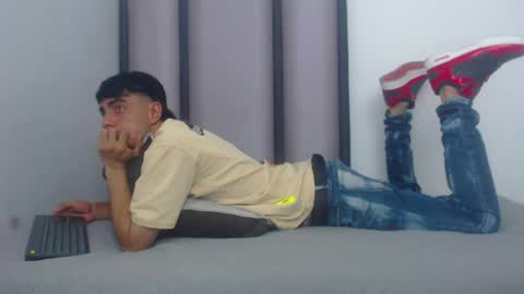 endrick_23 online show from March 29, 2026, 4:01 am