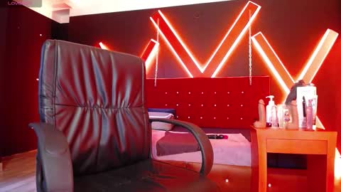 Engel online show from October 17, 2025, 11:46 am