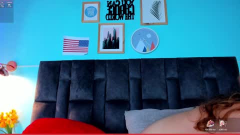 Snapshot of engelstone_ chatting on January 2, 2025, 10:44 pm E N G E L online show from January 2, 2025, 10:44 pm