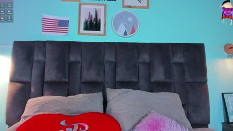 Snapshot of engelstone_ chatting on January 21, 2025, 7:28 pm E N G E L online show from January 21, 2025, 7:28 pm