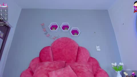 Snapshot of engelstone_ chatting on February 8, 2025, 10:40 pm E N G E L online show from February 8, 2025, 10:40 pm