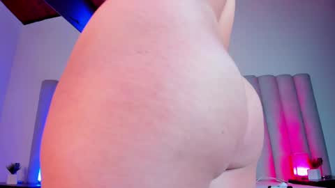Snapshot of engelstone_ chatting on February 12, 2025, 10:26 pm E N G E L online show from February 12, 2025, 10:26 pm
