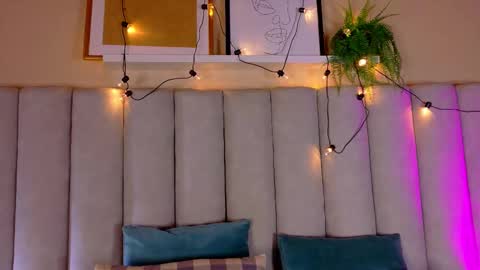 Snapshot of engelstone_ chatting on October 18, 2025, 7:36 pm E N G E L online show from October 18, 2025, 7:36 pm
