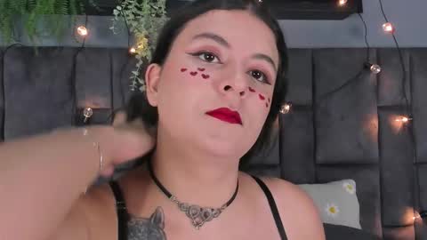 Snapshot of engelstone_ chatting on October 31, 2025, 5:25 pm E N G E L online show from October 31, 2025, 5:25 pm