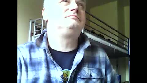 englishguysurrey online show from April 3, 2026, 12:25 pm