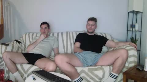 Englishladxxx online show from February 20, 2025, 9:42 pm
