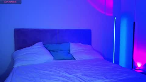 enjoyeverymoment_ online show from November 6, 2025, 3:02 pm