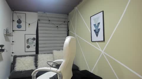 Enma clark online show from September 21, 2025, 4:14 am