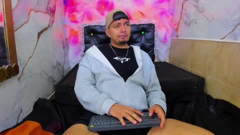 enrique online show from October 26, 2025, 11:49 am