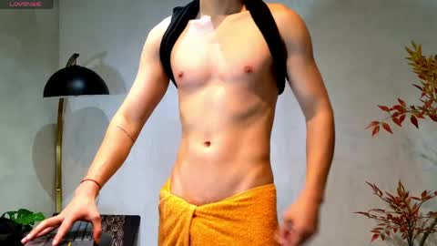 Snapshot of enzo_steel chatting on February 28, 2026, 11:39 pm enzo_steel online show from February 28, 2026, 11:39 pm