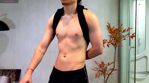 Snapshot of enzo_steel chatting on March 4, 2026, 7:53 pm enzo_steel online show from March 4, 2026, 7:53 pm