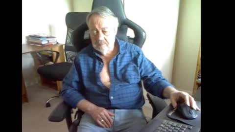 erasmus_d online show from March 30, 2026, 4:30 pm