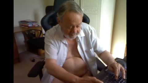 erasmus_d online show from May 28, 2026, 4:26 pm