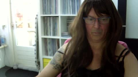 ErBee62 online show from March 6, 2025, 10:09 am