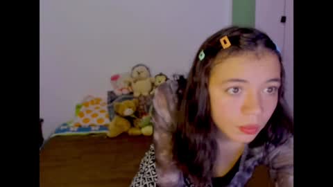 Snapshot of erea_77 chatting on December 4, 2024, 9:46 pm Erea online show from December 4, 2024, 9:46 pm