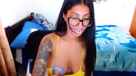 Snapshot of eren_mikasa chatting on October 3, 2025, 10:40 pm sofia online show from October 3, 2025, 10:40 pm