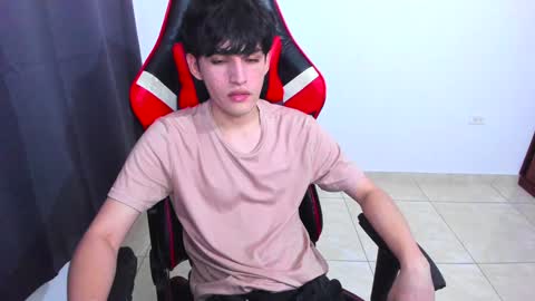 eren_tatakae online show from January 12, 2025, 12:49 am