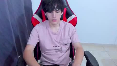 eren_tatakae online show from November 3, 2025, 4:47 am